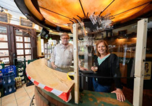 Pandemiyle Beraber Gelen Yeni Yaşam Tarzımız: Sosyal Mesafeden Hijyenik İnovasyonlara 8 8 24